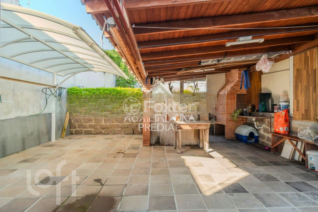 Casa à venda com 3 quartos, 240m² - Foto 5