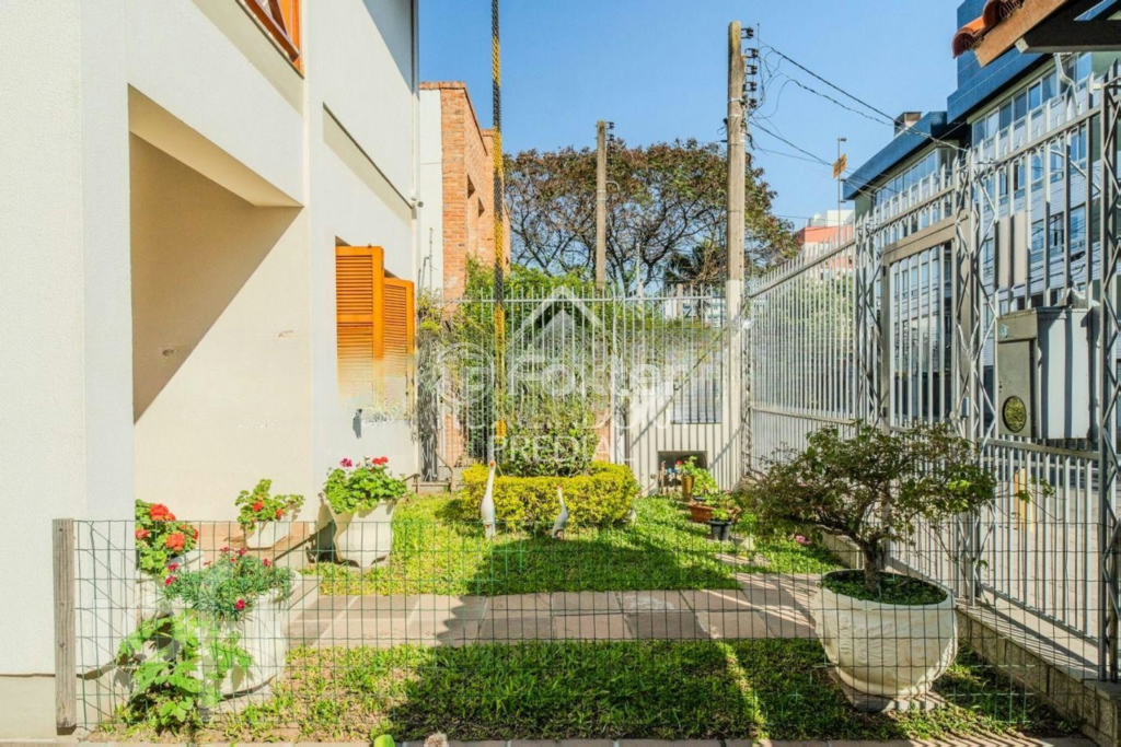 Casa à venda com 3 quartos, 240m² - Foto 12