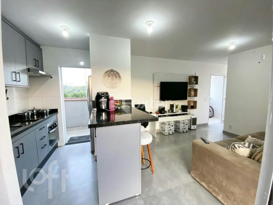 Apartamento à venda com 2 quartos, 72m² - Foto 1