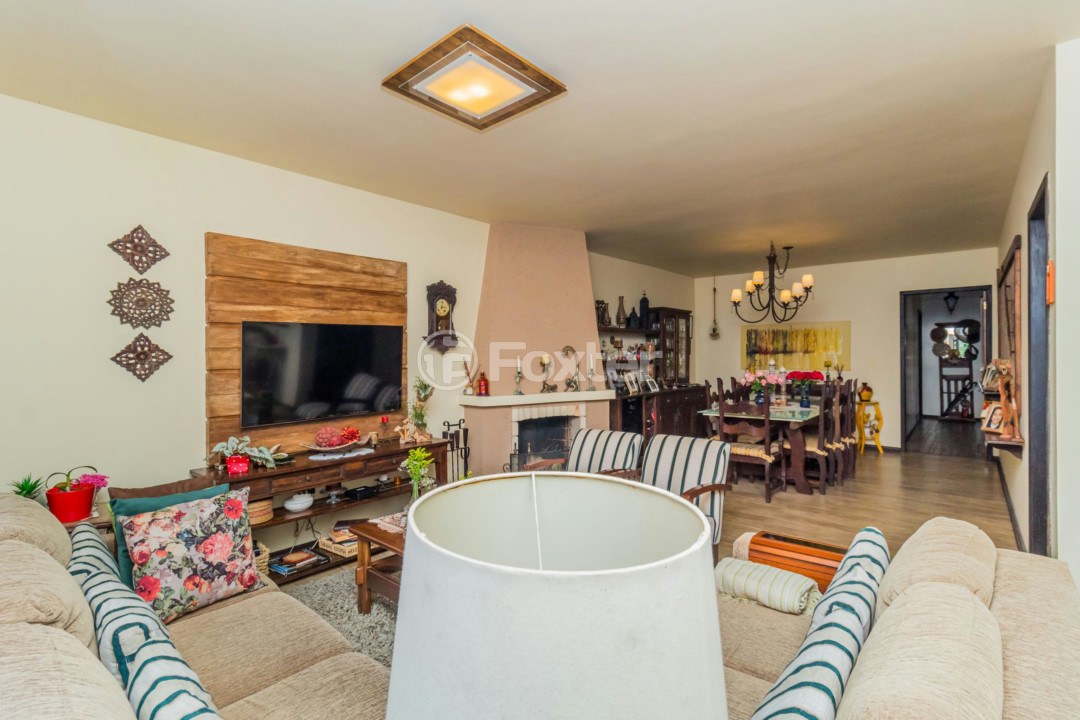 Casa à venda com 3 quartos, 280m² - Foto 4