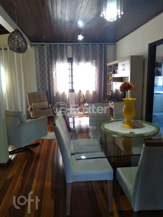 Casa à venda com 4 quartos, 226m² - Foto 4