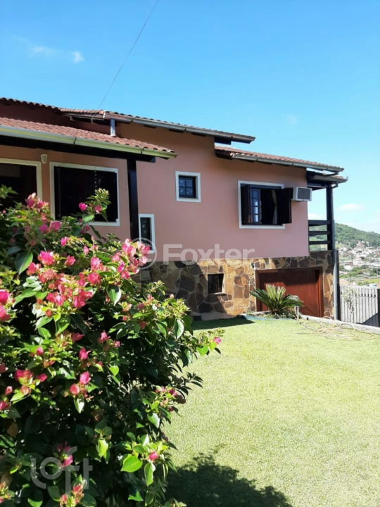 Casa à venda com 4 quartos, 226m² - Foto 17