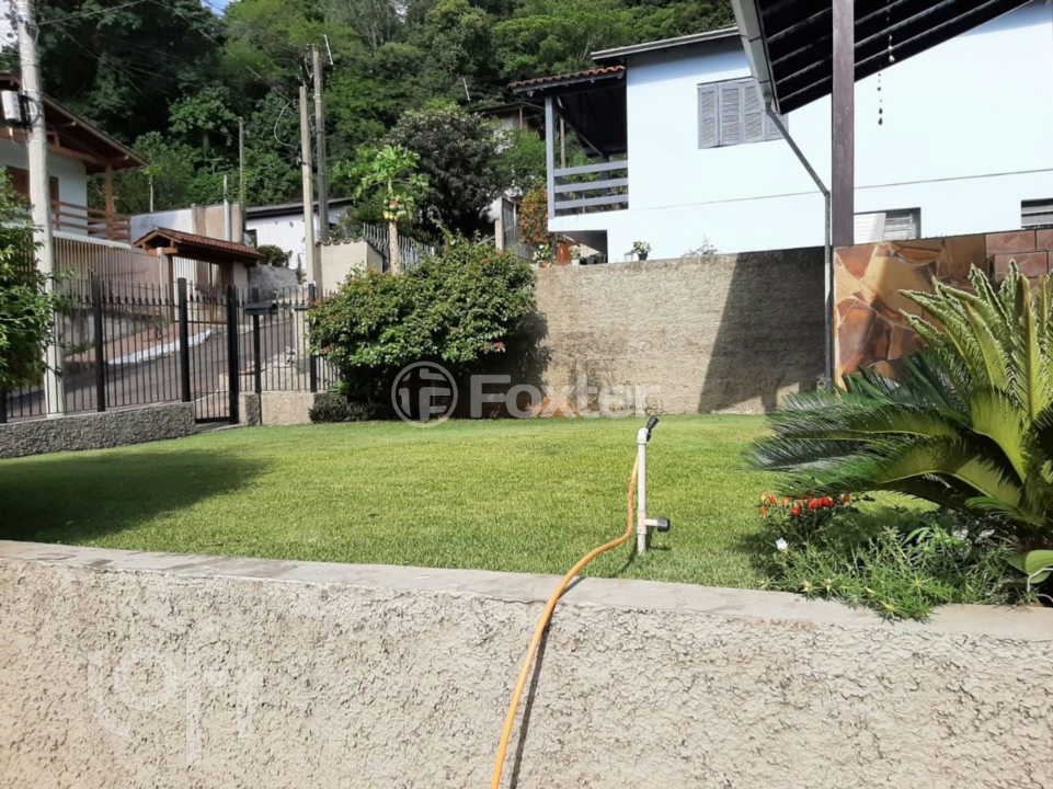 Casa à venda com 4 quartos, 226m² - Foto 26