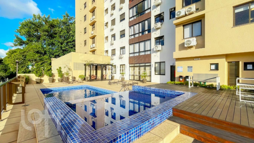 Apartamento à venda com 2 quartos, 78m² - Foto 32