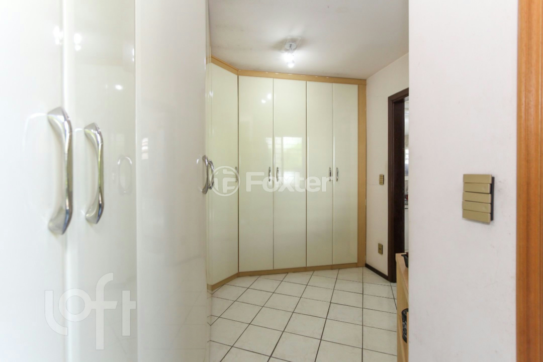 Casa à venda com 4 quartos, 376m² - Foto 11