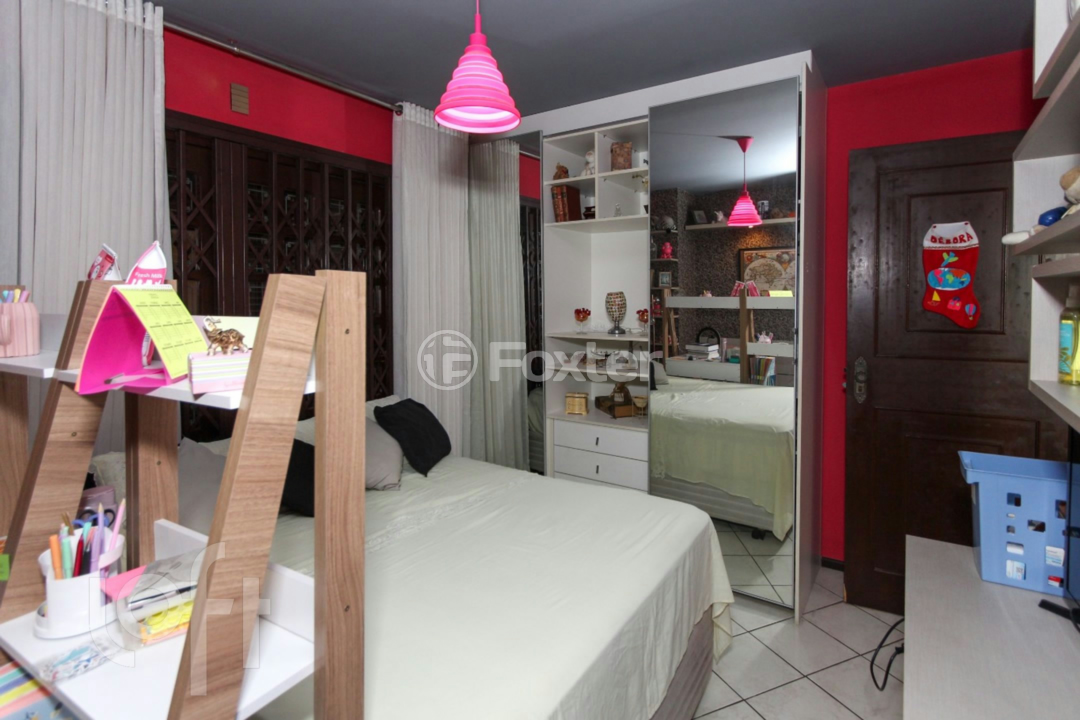 Casa à venda com 4 quartos, 376m² - Foto 2