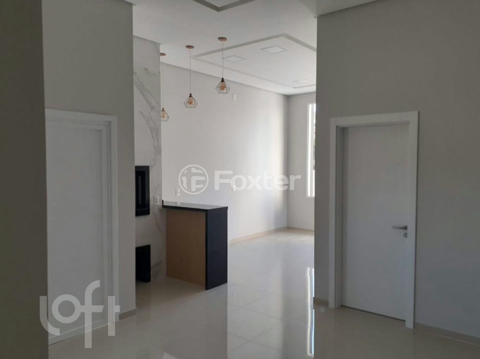 Casa à venda com 3 quartos, 90m² - Foto 2