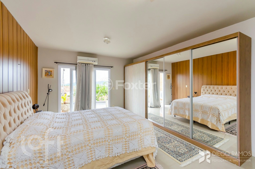 Casa de Condomínio à venda com 3 quartos, 280m² - Foto 5