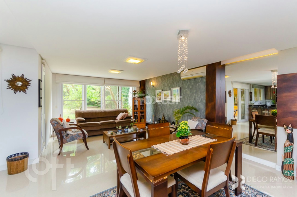 Casa de Condomínio à venda com 3 quartos, 280m² - Foto 1
