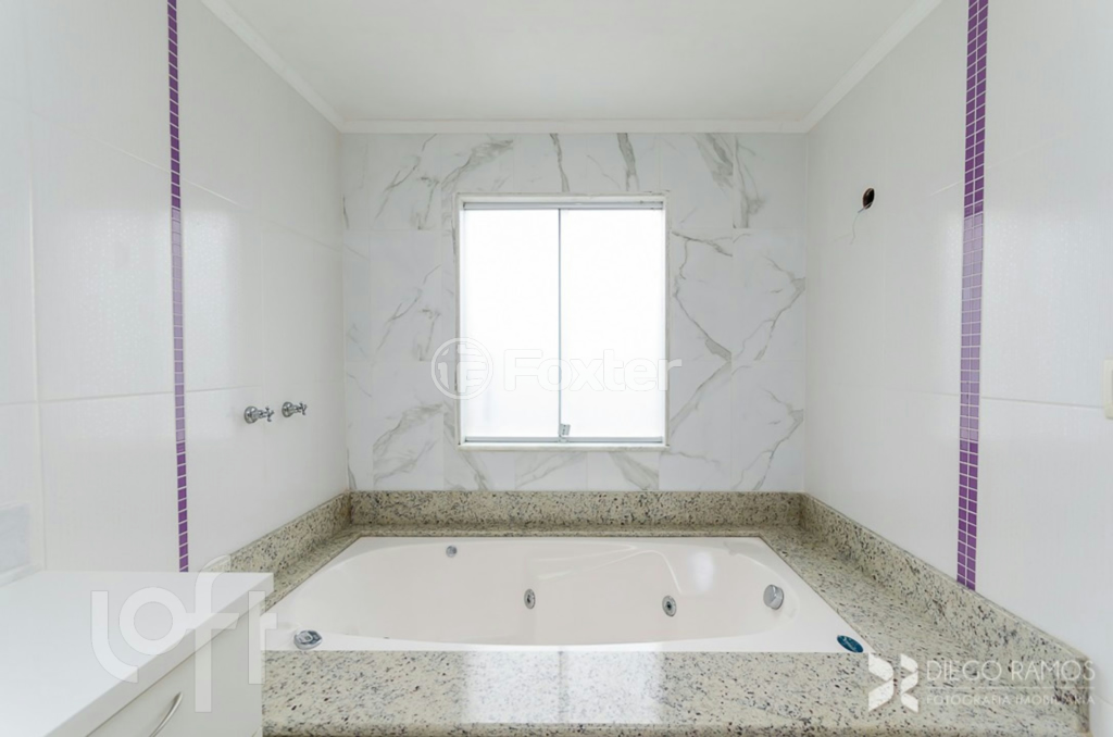 Casa de Condomínio à venda com 3 quartos, 280m² - Foto 2