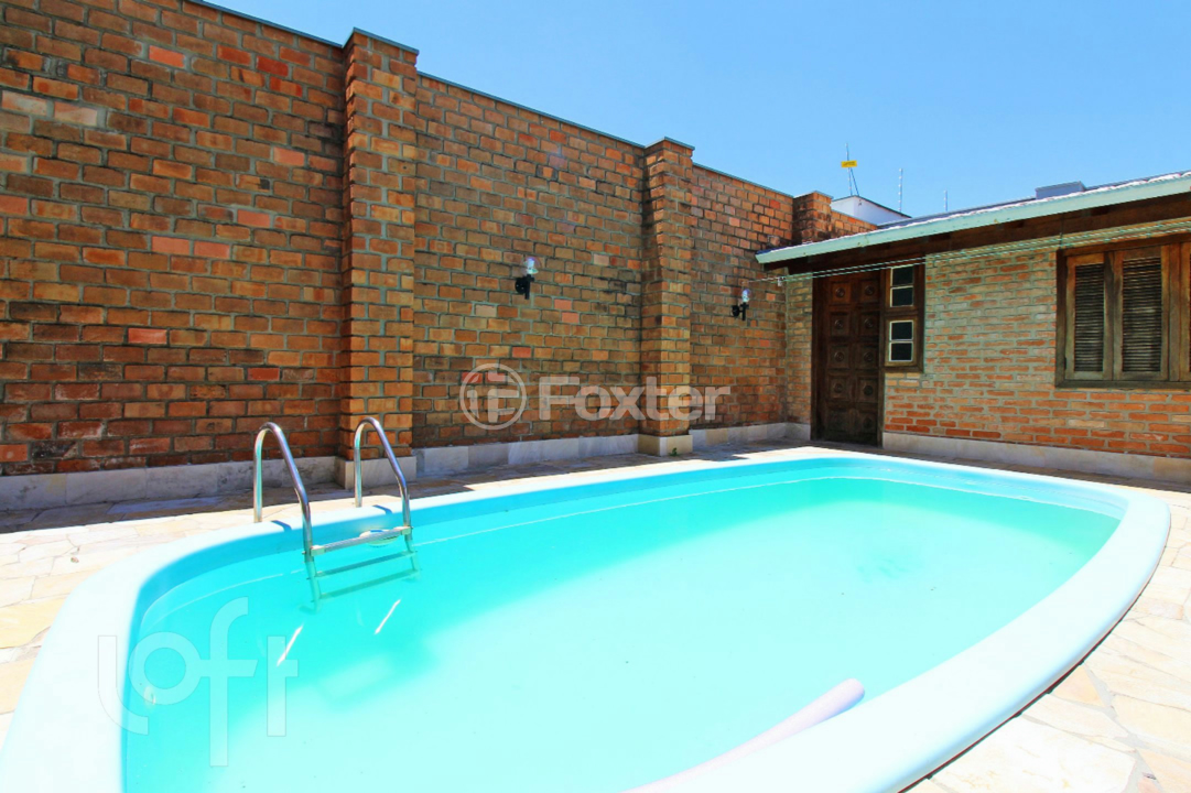 Casa à venda com 3 quartos, 340m² - Foto 2