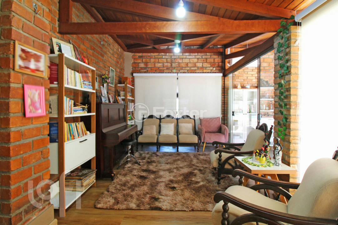 Casa à venda com 3 quartos, 340m² - Foto 4