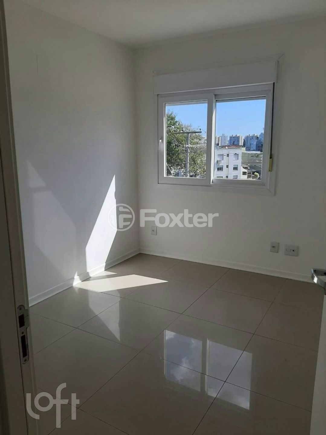 Apartamento à venda com 2 quartos, 60m² - Foto 4