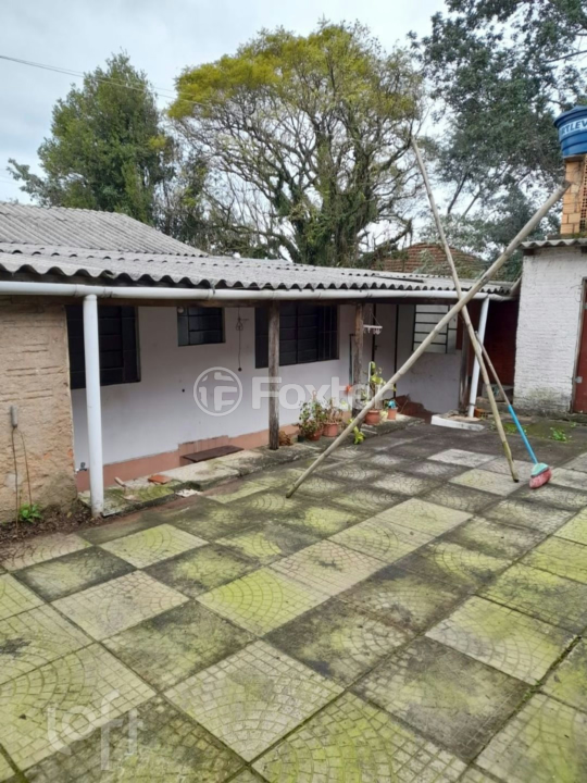 Casa à venda com 2 quartos, 100m² - Foto 2