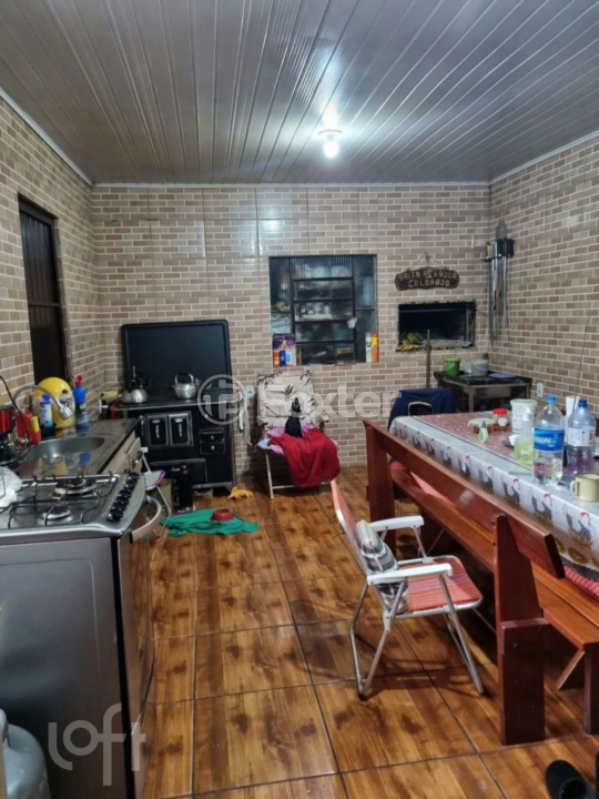 Casa à venda com 2 quartos, 125m² - Foto 1