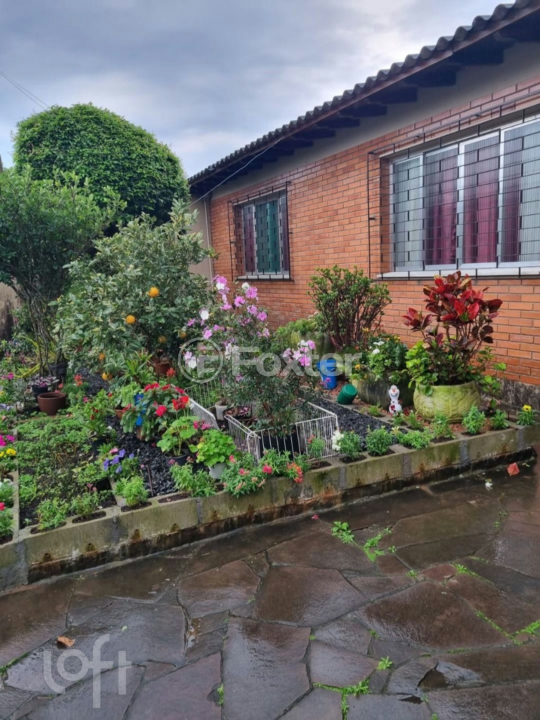 Casa à venda com 2 quartos, 125m² - Foto 2