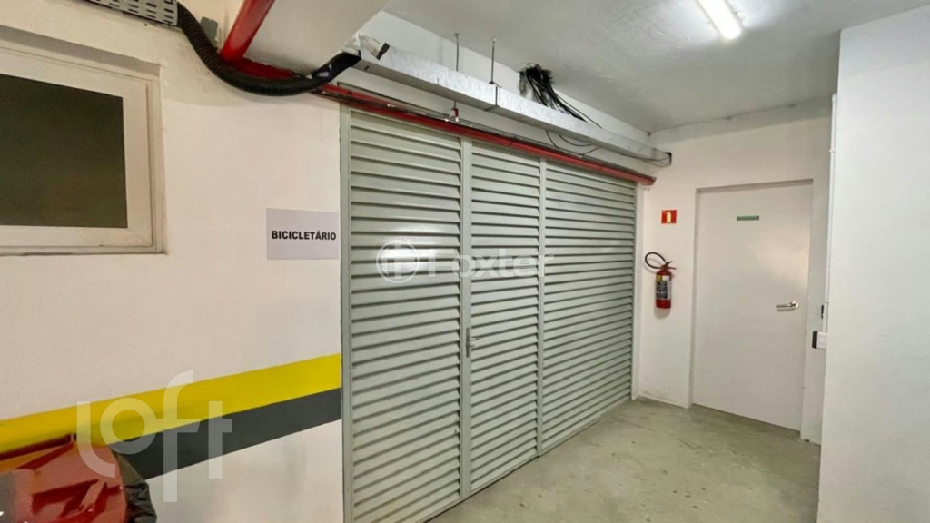 Apartamento à venda com 1 quarto, 41m² - Foto 32