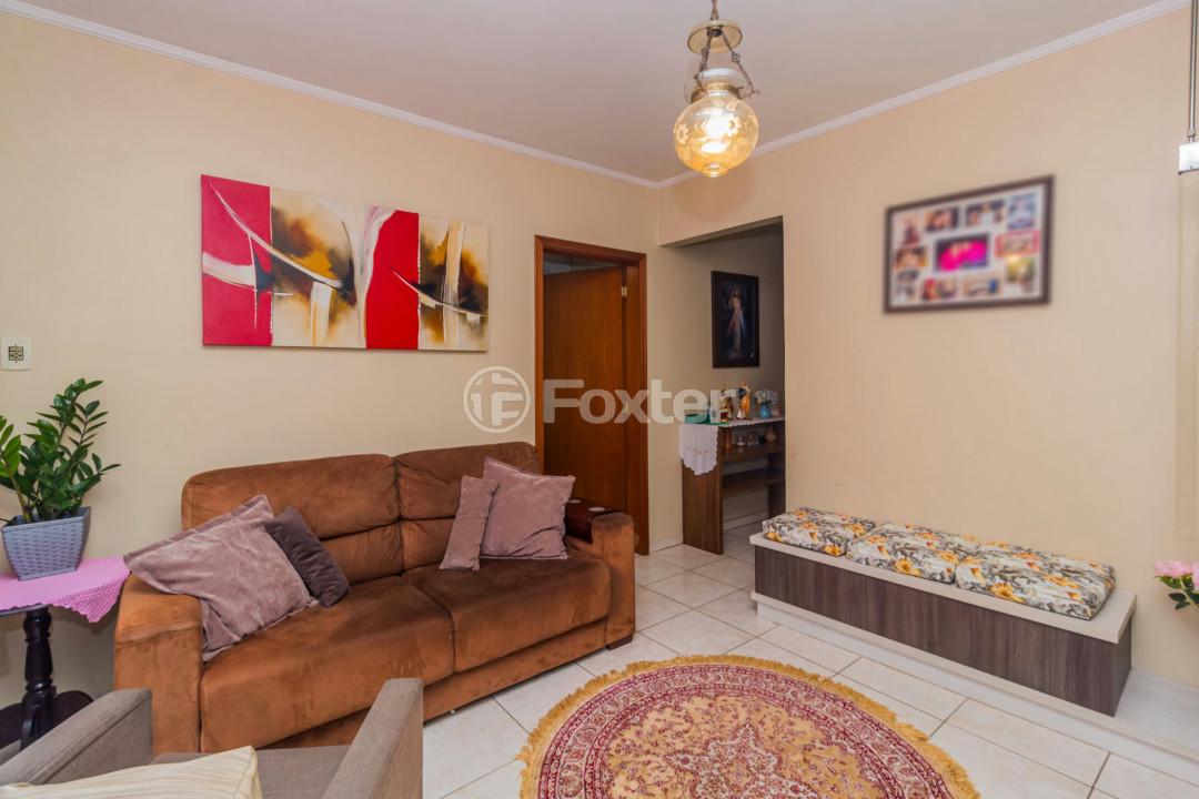 Casa à venda com 5 quartos, 163m² - Foto 2