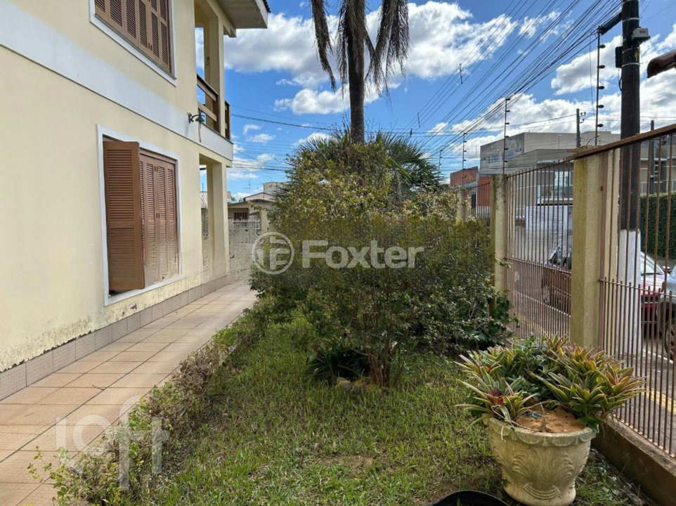 Casa à venda com 3 quartos, 274m² - Foto 2