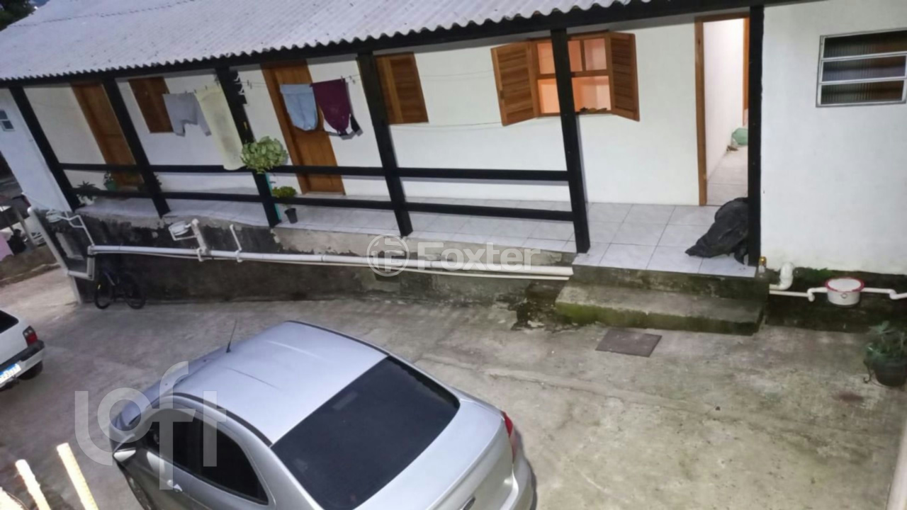 Casa à venda com 3 quartos, 65m² - Foto 13