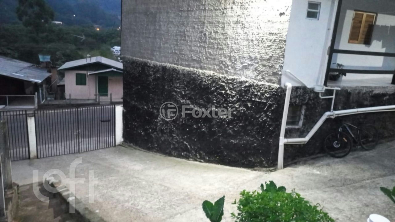 Casa à venda com 3 quartos, 65m² - Foto 14