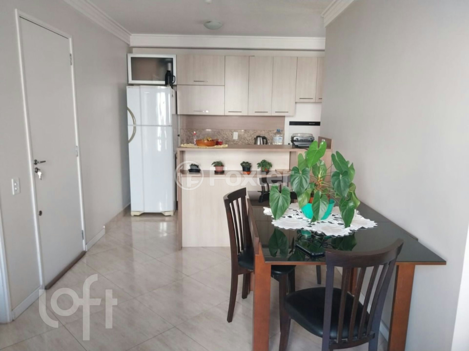 Apartamento à venda com 3 quartos, 50m² - Foto 2
