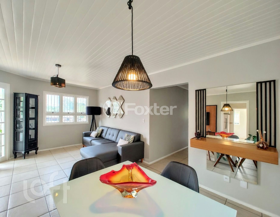 Casa à venda com 3 quartos, 367m² - Foto 3