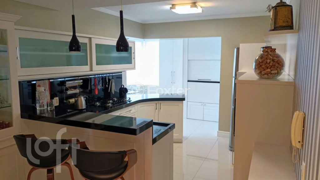 Apartamento à venda com 3 quartos, 179m² - Foto 9