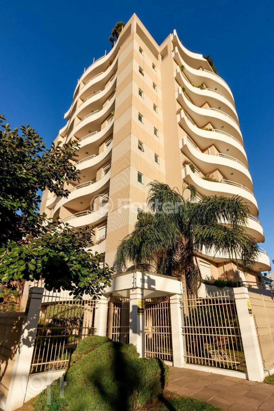 Apartamento à venda com 3 quartos, 179m² - Foto 1