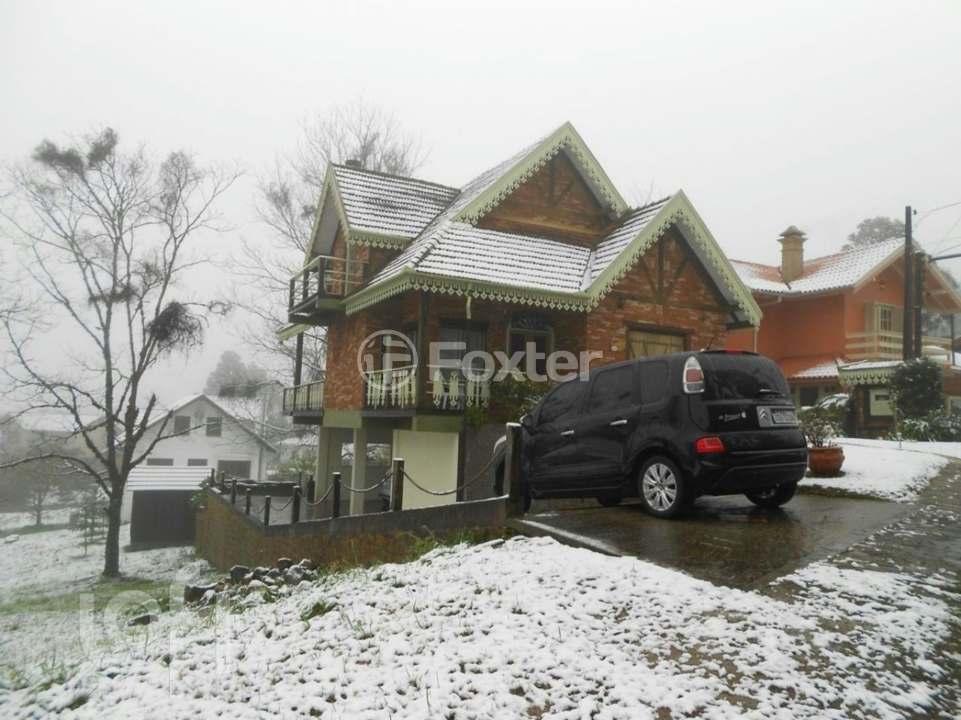 Casa de Condomínio à venda com 4 quartos, 306m² - Foto 1