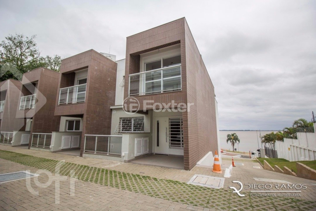 Casa de Condomínio à venda com 3 quartos, 254m² - Foto 4