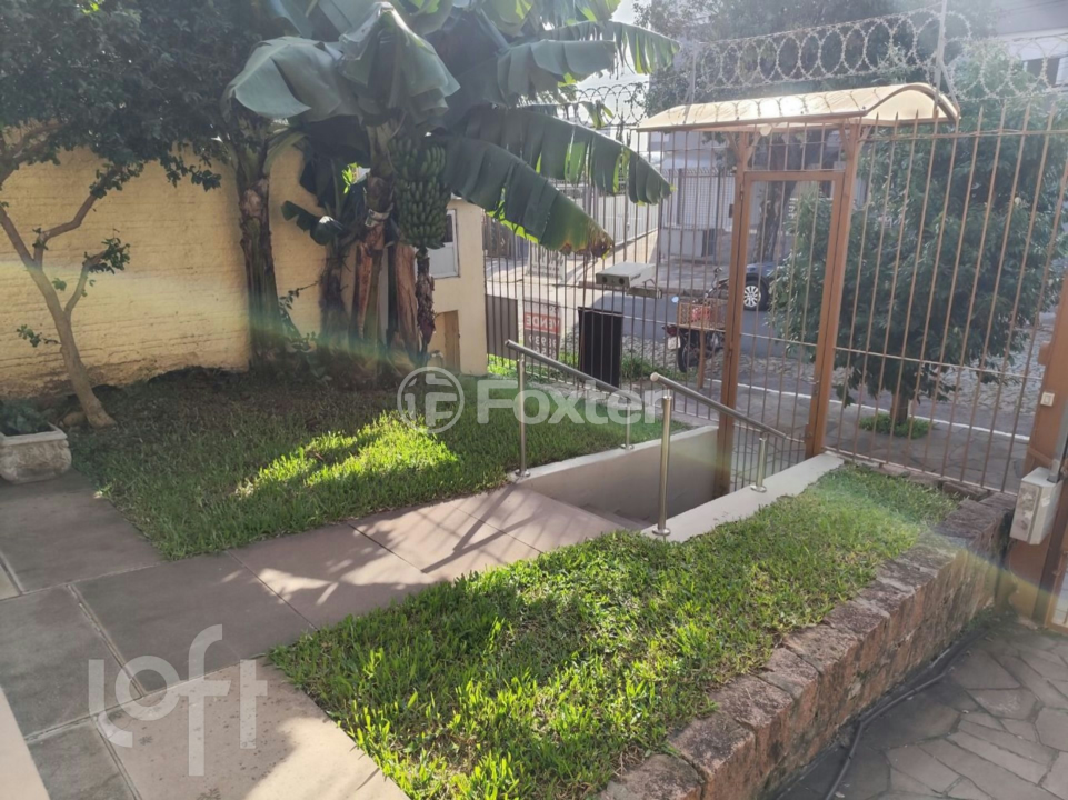 Casa à venda com 3 quartos, 220m² - Foto 3
