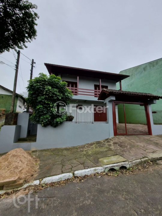 Casa à venda com 3 quartos, 180m² - Foto 1