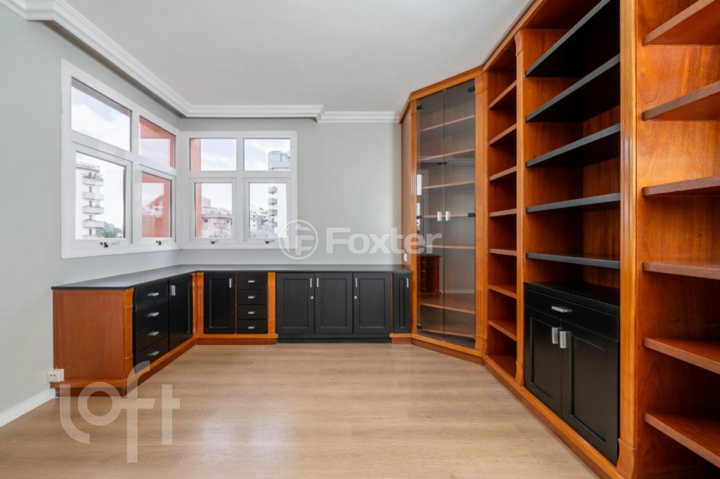 Apartamento à venda com 3 quartos, 271m² - Foto 7