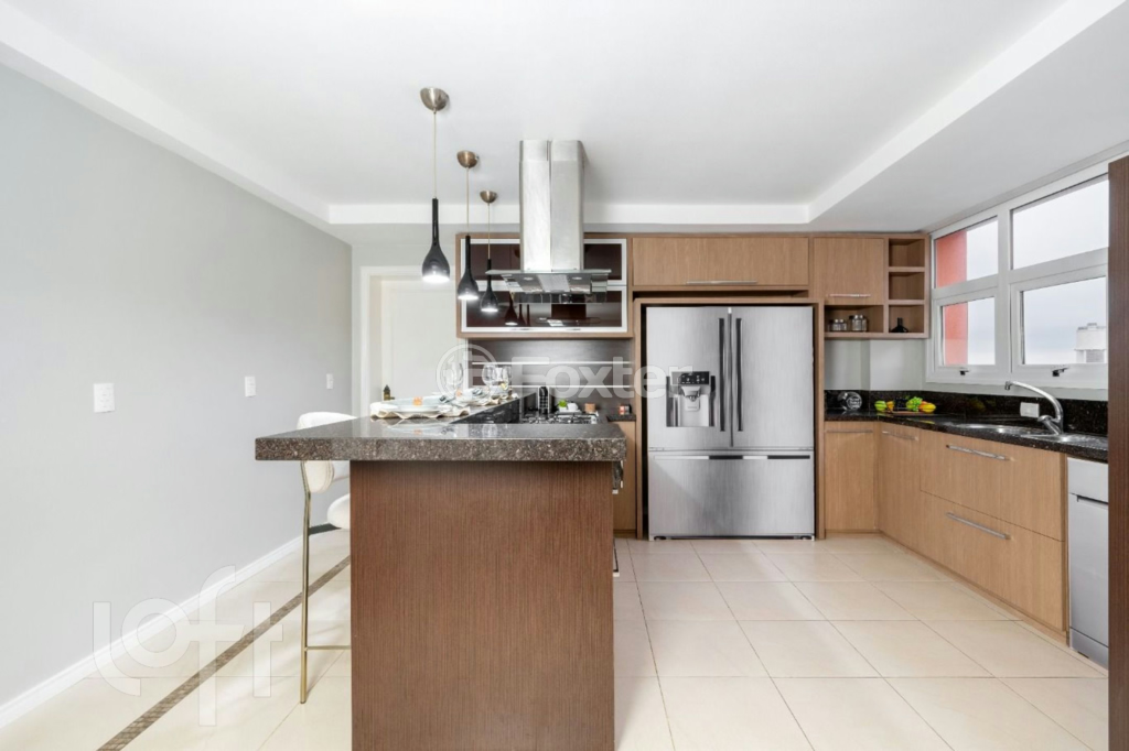 Apartamento à venda com 3 quartos, 271m² - Foto 4