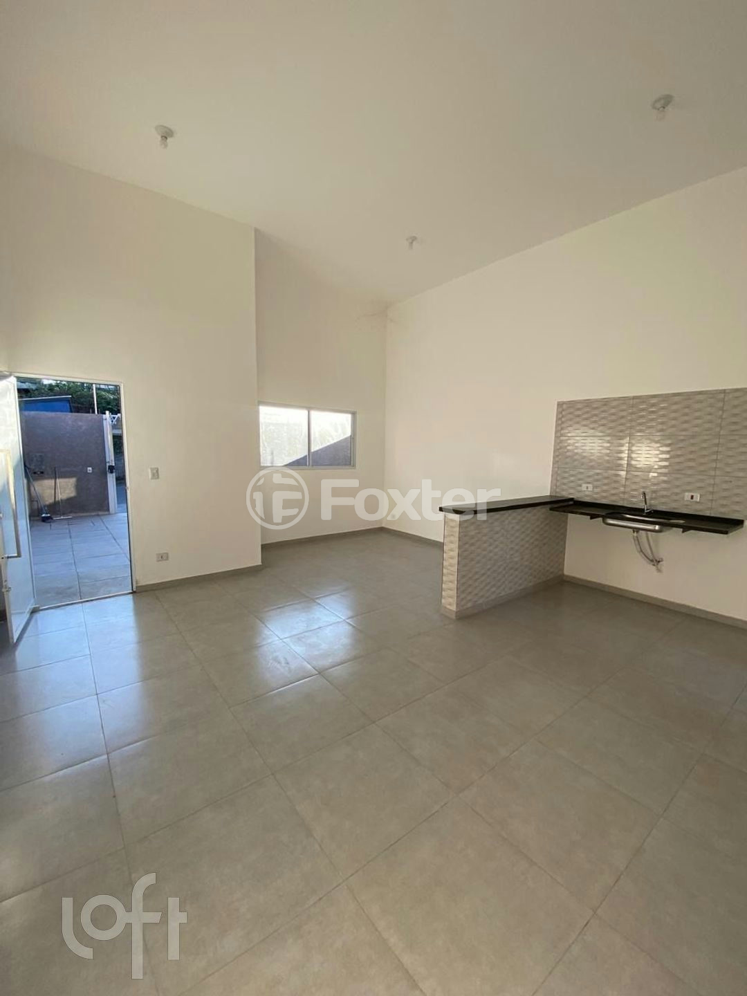 Casa à venda com 3 quartos, 83m² - Foto 1