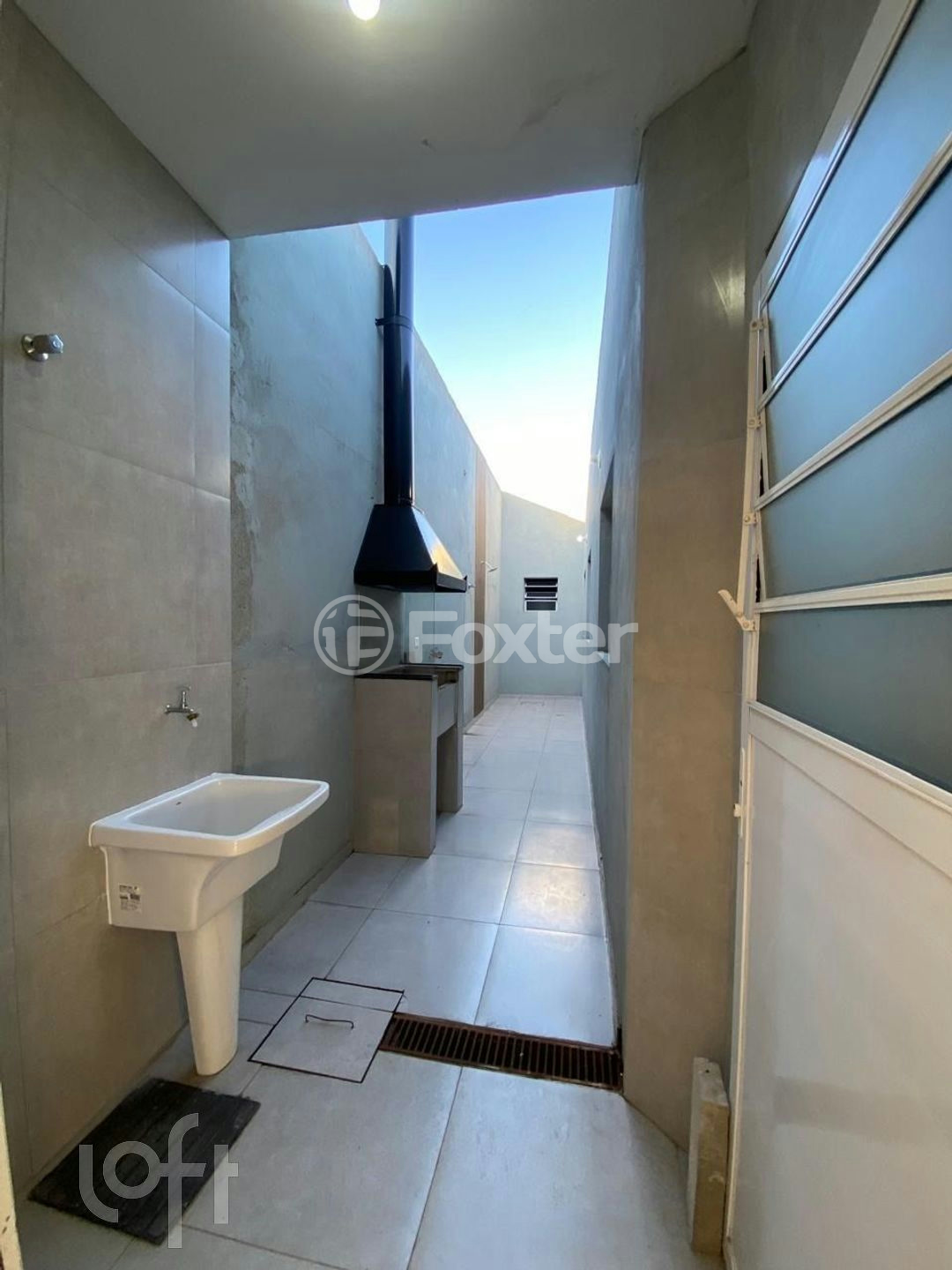 Casa à venda com 3 quartos, 83m² - Foto 4