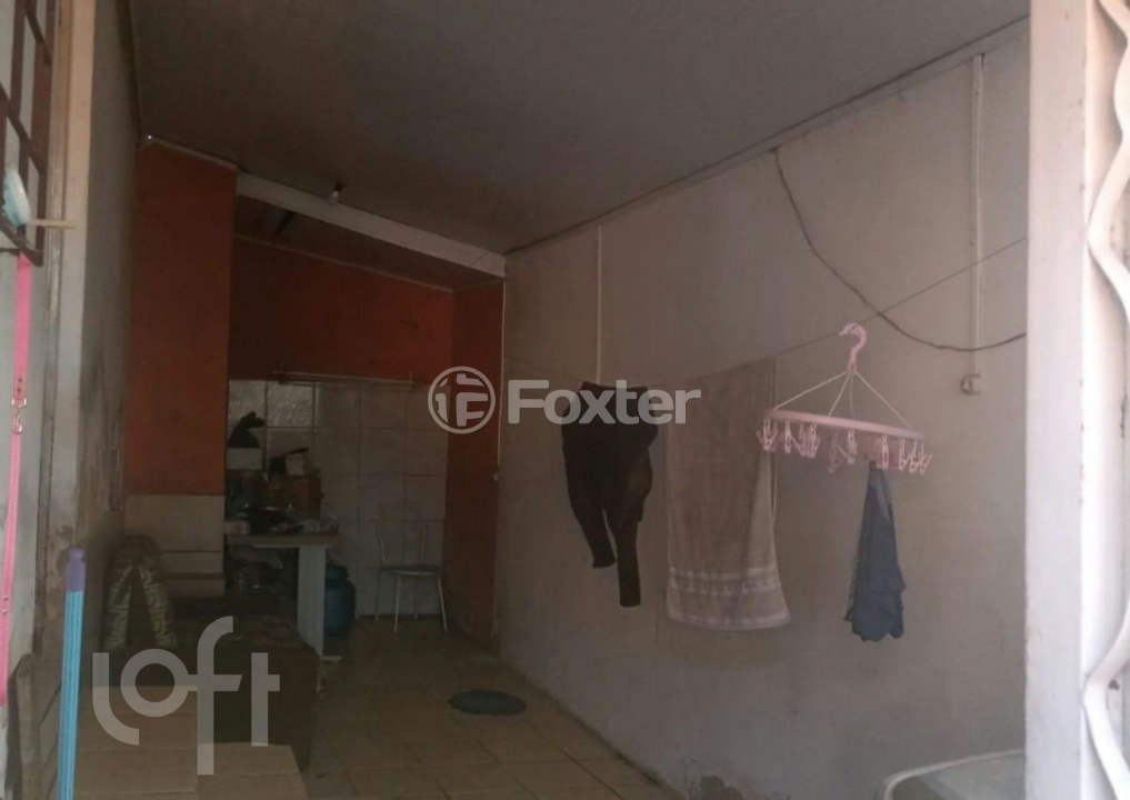 Casa à venda com 2 quartos, 65m² - Foto 4