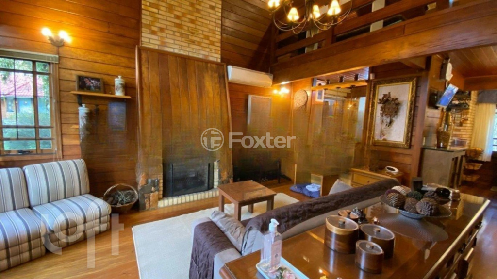 Casa à venda com 5 quartos, 132m² - Foto 1