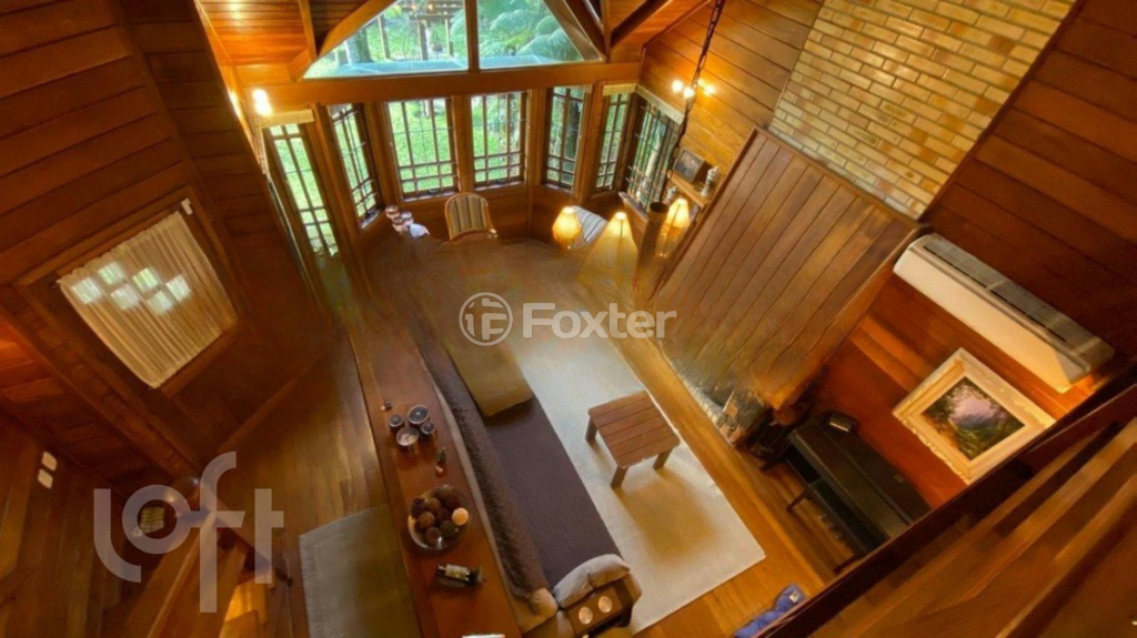 Casa à venda com 5 quartos, 132m² - Foto 2