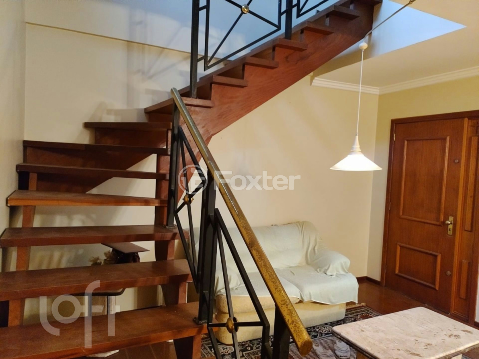 Cobertura à venda com 3 quartos, 220m² - Foto 2