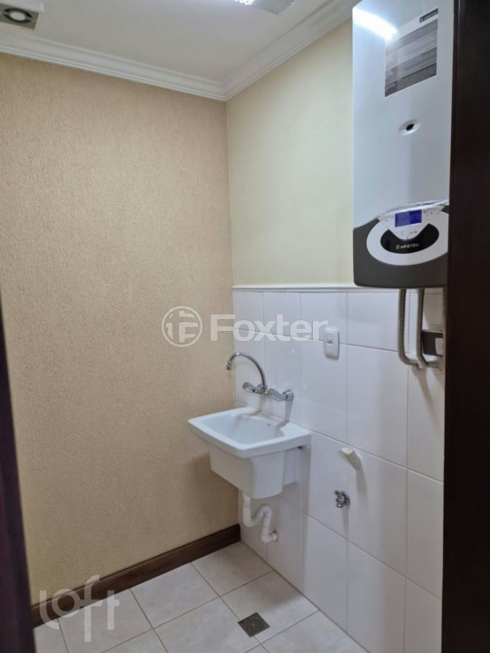 Apartamento à venda com 2 quartos, 33m² - Foto 24