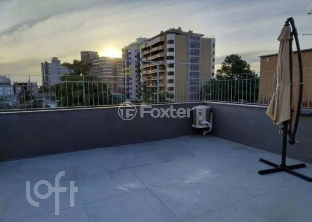Cobertura à venda com 3 quartos, 250m² - Foto 1