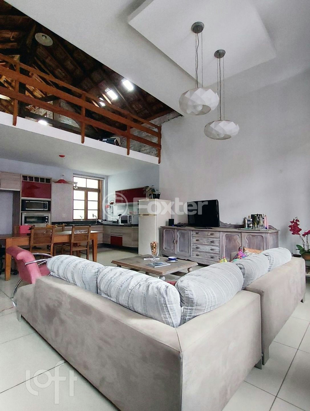 Casa à venda com 3 quartos, 420m² - Foto 2