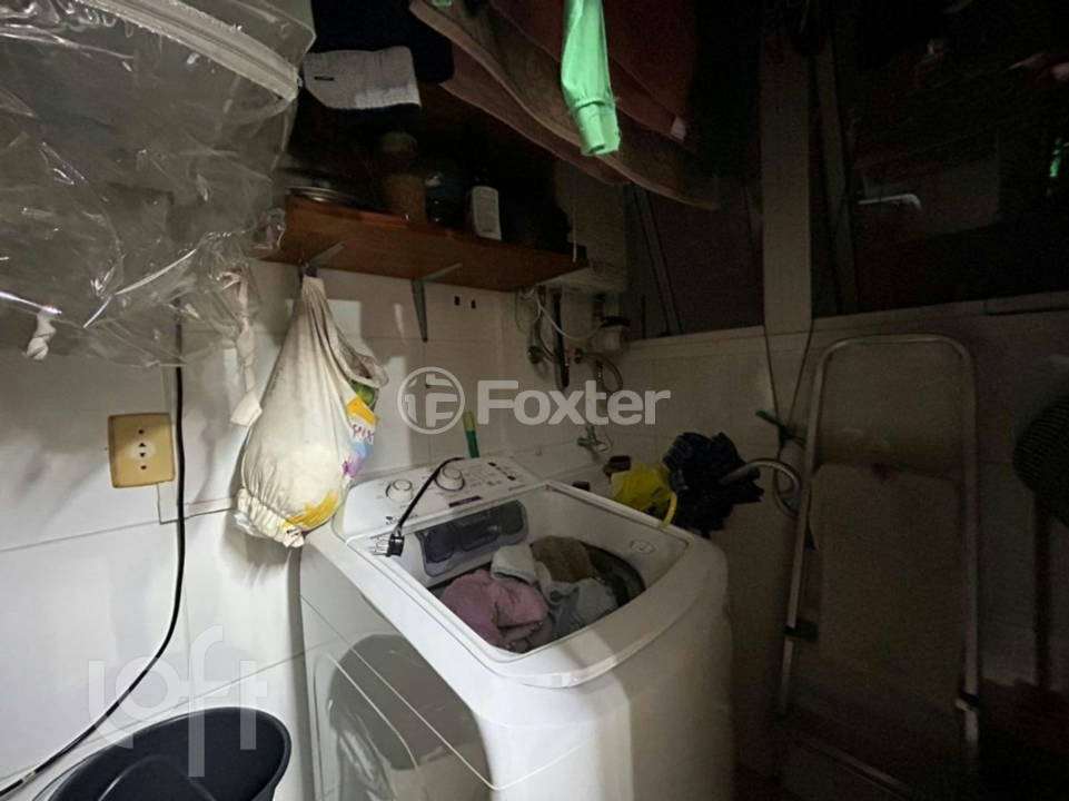 Apartamento à venda com 2 quartos, 64m² - Foto 13