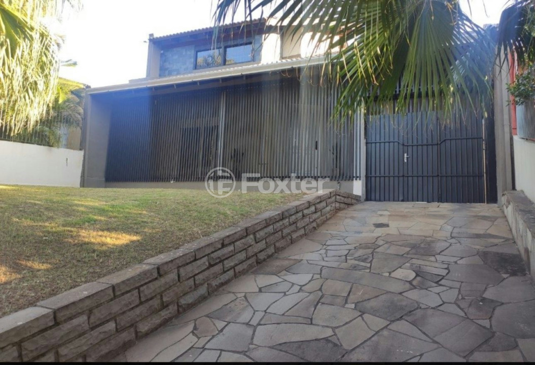 Casa à venda com 3 quartos, 294m² - Foto 4
