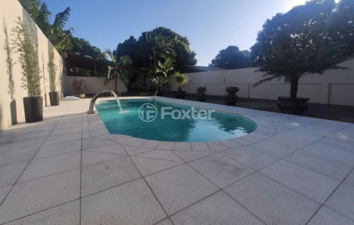 Casa à venda com 3 quartos, 294m² - Foto 2