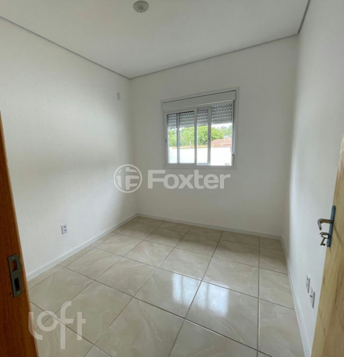 Casa à venda com 2 quartos, 44m² - Foto 1