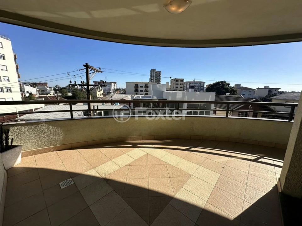 Apartamento à venda com 3 quartos, 146m² - Foto 2