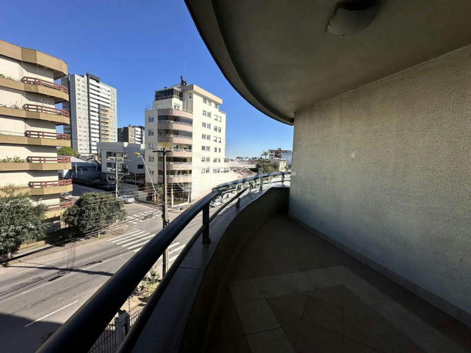 Apartamento à venda com 3 quartos, 146m² - Foto 17